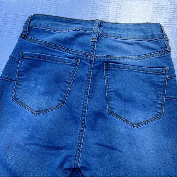 Blue jeans - Picture 6 of 7